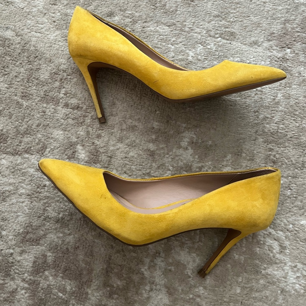 Steve Madden Thrive Suede Heel